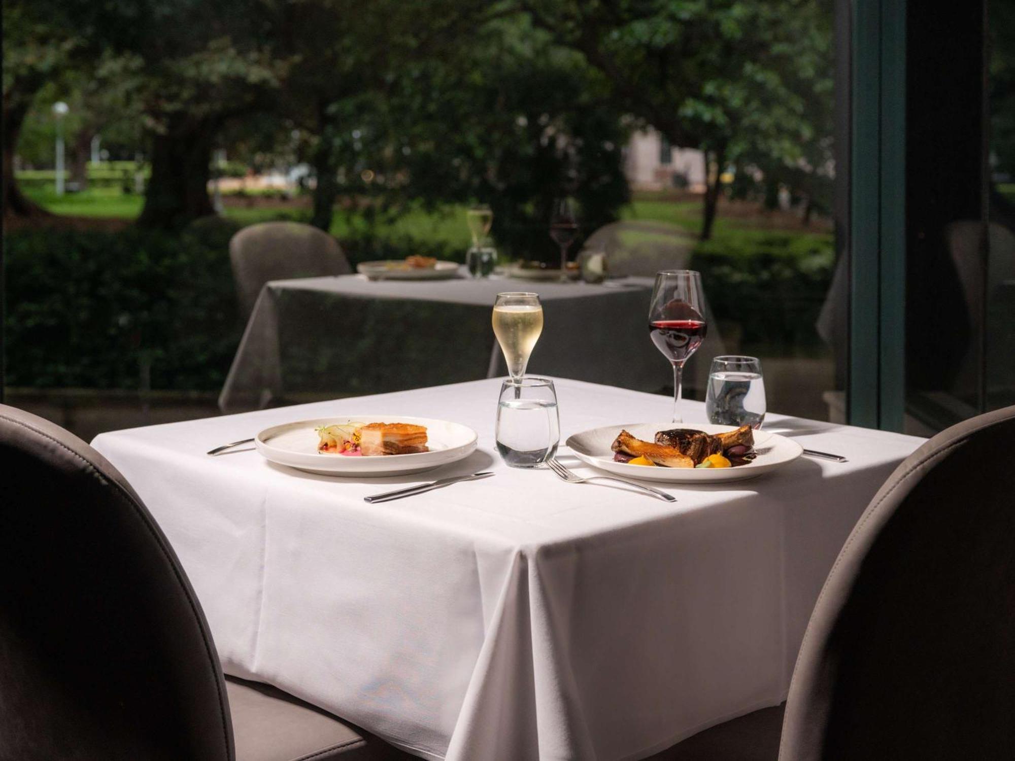 Hotel Pullman Sydney Hyde Park Esterno foto The Terrace