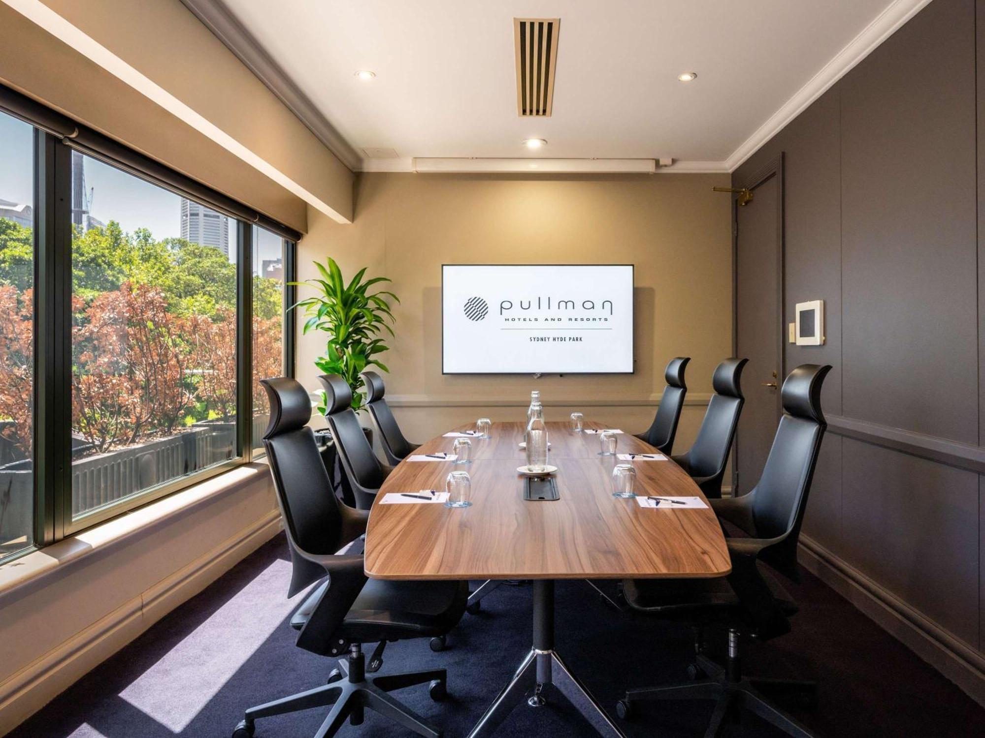 Hotel Pullman Sydney Hyde Park Esterno foto Boardroom at Pullman Melbourne on Swanston